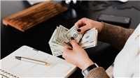 ارسال و قیمت حواله دلار نقدی به آمریکا